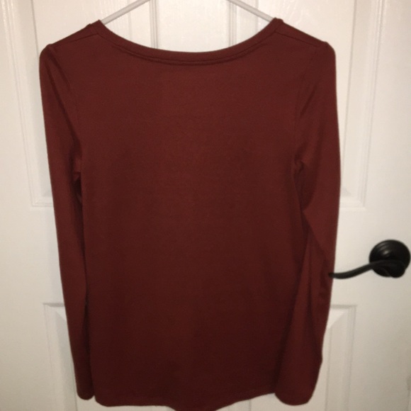 American Eagle burnt orange colored long sleeve - Picture 2 of 3